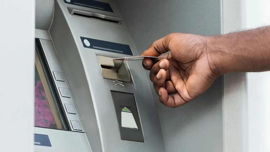 ATM Thieves: पुलिस ने किया एटीएम चोरो का पर्दाफाश जाल बिछा कर पकड़े