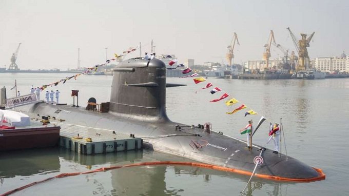 भारत को 10 गुना ताकत मिली आ गई दुश्मन के छक्के छूड़ाने के लिए नौसेना का सबसे घातक सबमरीन INS Vagir 