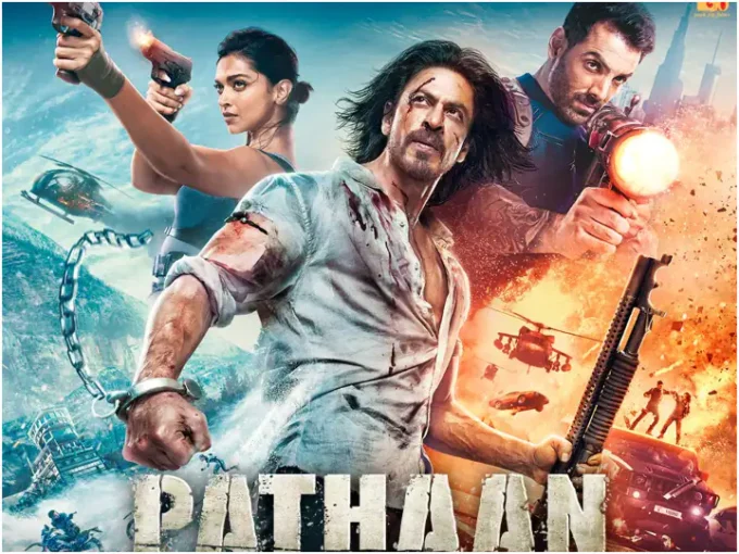 Pathan Movie Poster: विरोध के बीच आज रिलीज हो रही शाहरुख खान की `पठान’, फाड़े गए पोस्टर