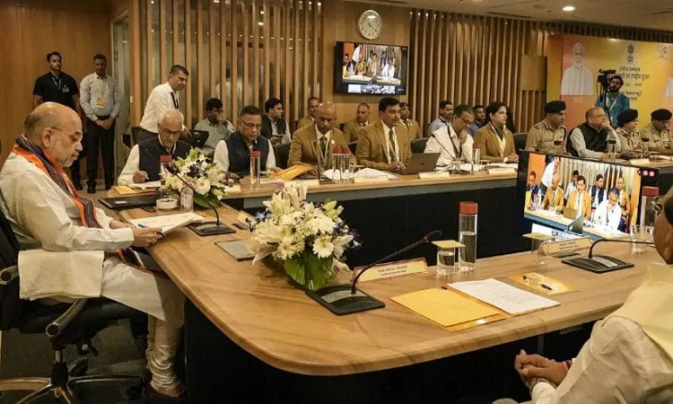 Deport to Pakistanis