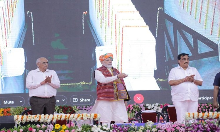 PM Modi Gujarat Projects: PM मोदी आज करेंगे गुजरात का दौरा, 4400 करोड़ रुपये की परियोजनाओं की देंगे सौगात
