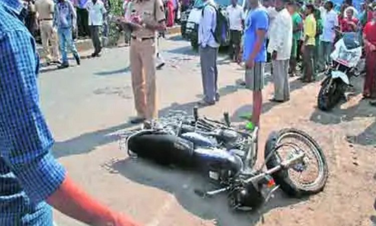 Road Accident in Rewari: रेवाड़ी में कमालपुर के पास कंपनी इंजीनियर की सड़क हादसे में मौत, सूचना के बाद मौके पर पहुंची पुलिस