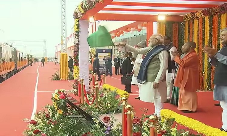 Ayodhya Dham Junction: PM मोदी ने किया अयोध्या धाम रेलवे स्टेशन का उद्घाटन, अमृत भारत और वंदे भारत ट्रेन को दिखाई हरी झंडी